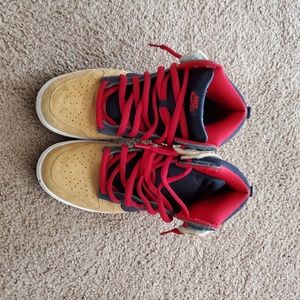 Sb dunks un-papabears sz 10.5